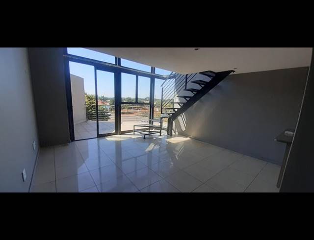 1 BEDROOM APARTMENT FOR SALE IN ROOIHUISKRAAL NORTH